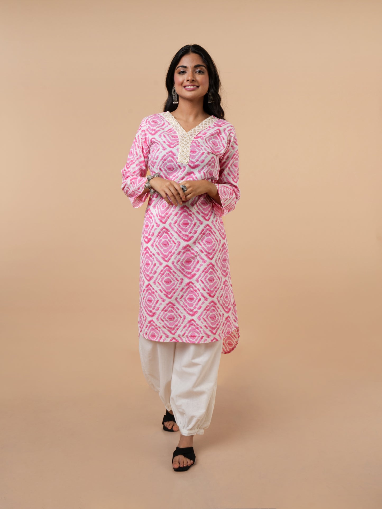 Enakshi Pink Embroidered Cotton Kurta Set- Set of 2