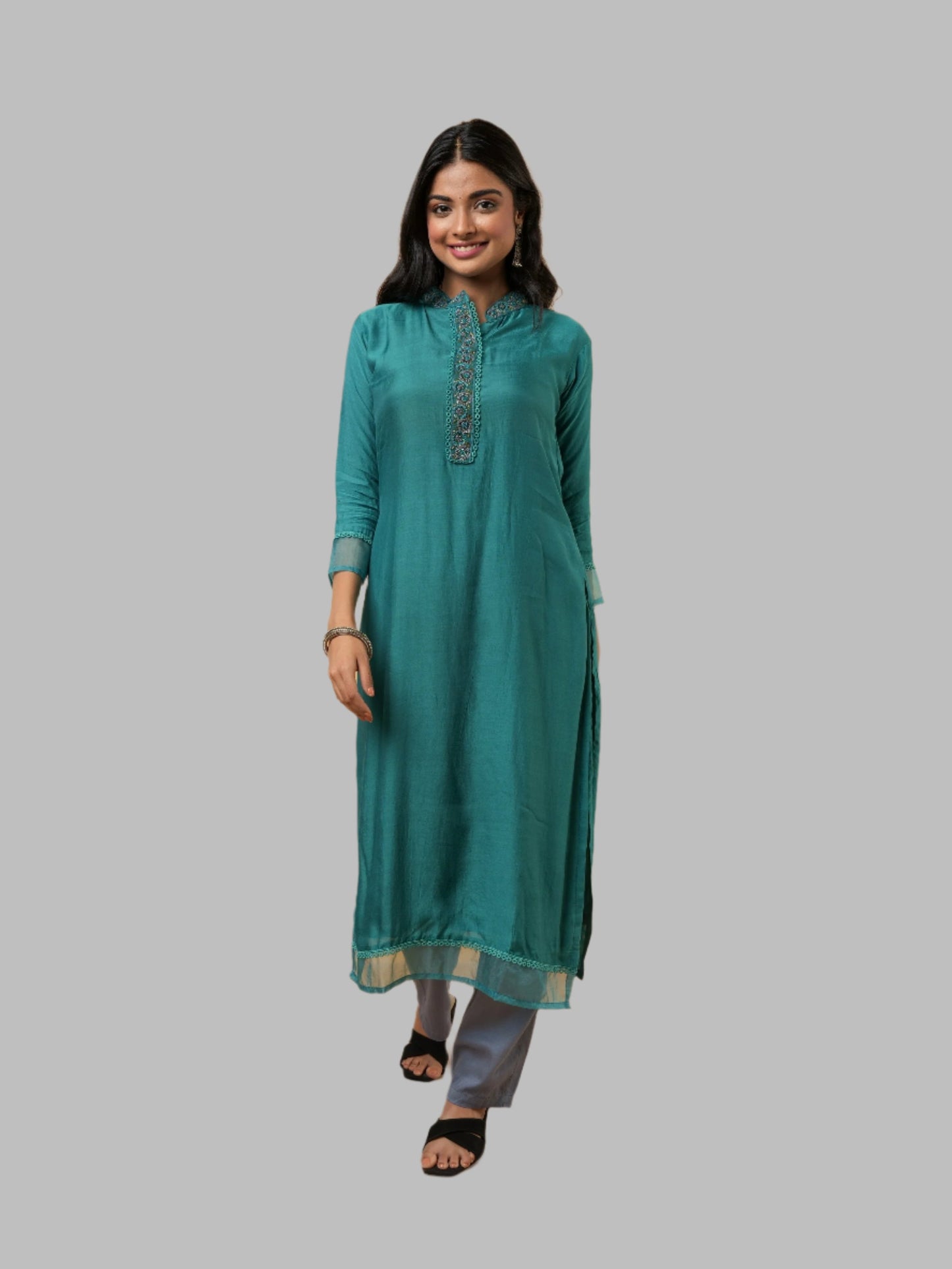 Etasha Green Embroiderd Chanderi Kurta Set- Set of 3