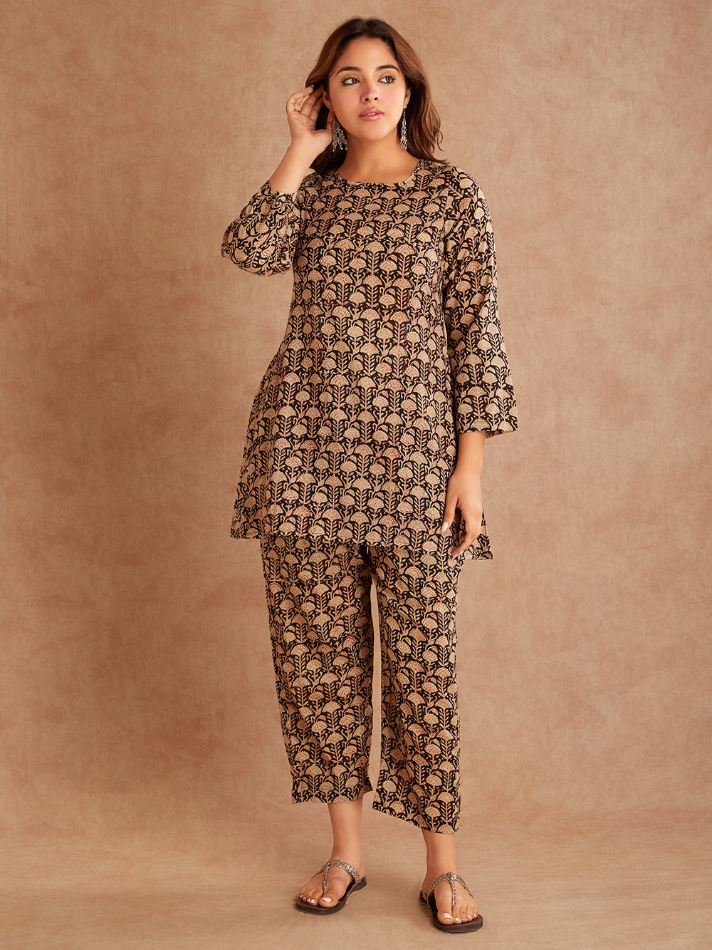 Bani Black  Beige Hand Block Printed Cotton Suit ( 2 piece)