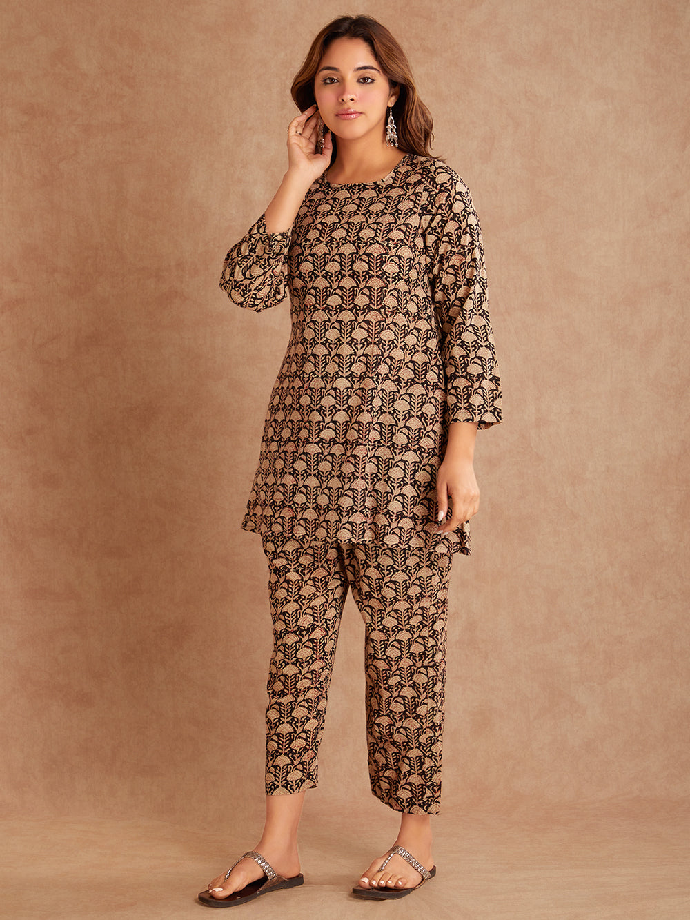 Bani Black  Beige Hand Block Printed Cotton Suit ( 2 piece)