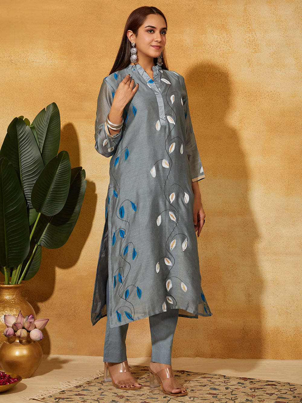 Side view of grey hand painted chanderi silk suit Set wearing by Meeta's