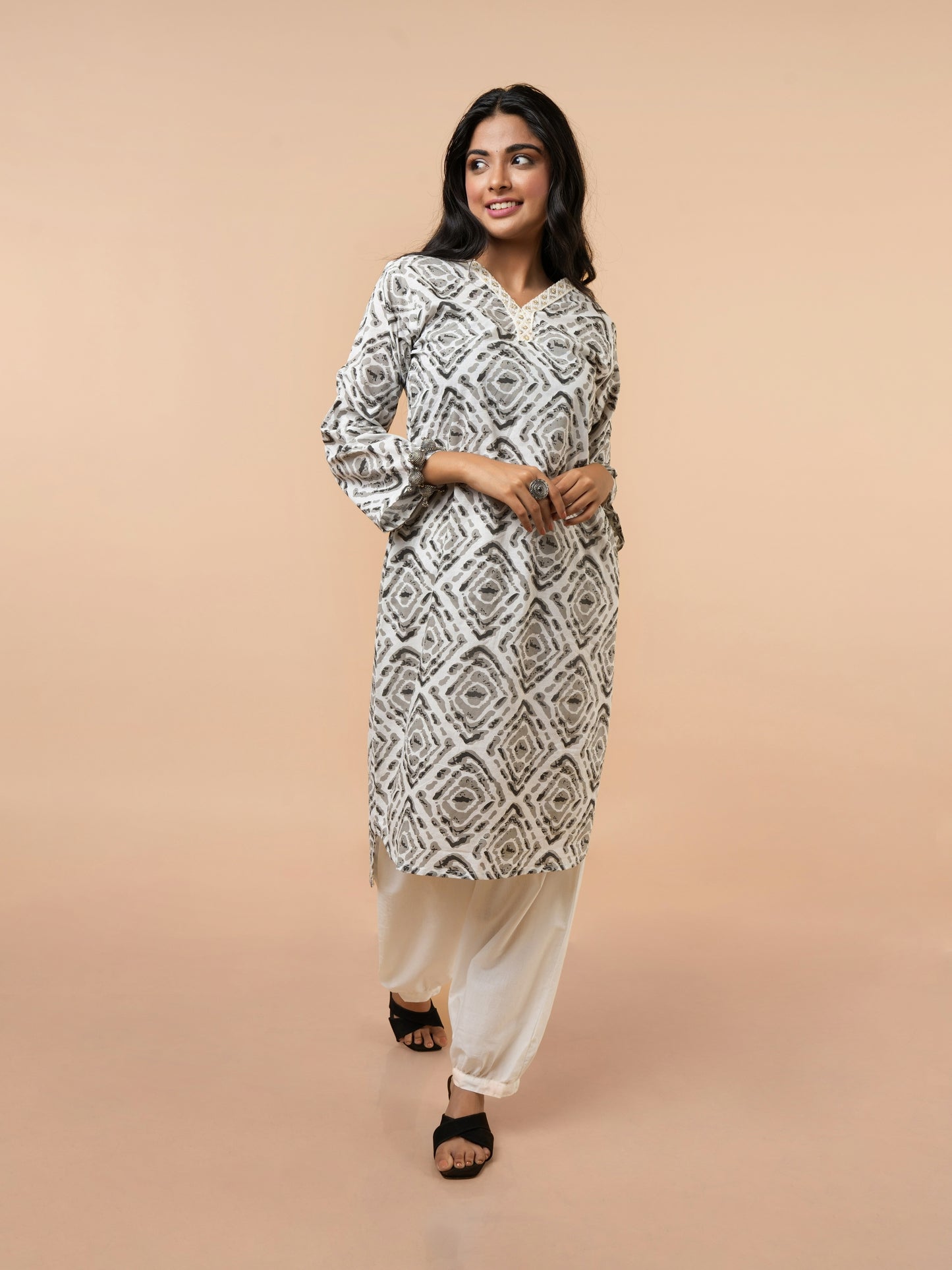 White N grey Rohira kurta Set - Set of 2