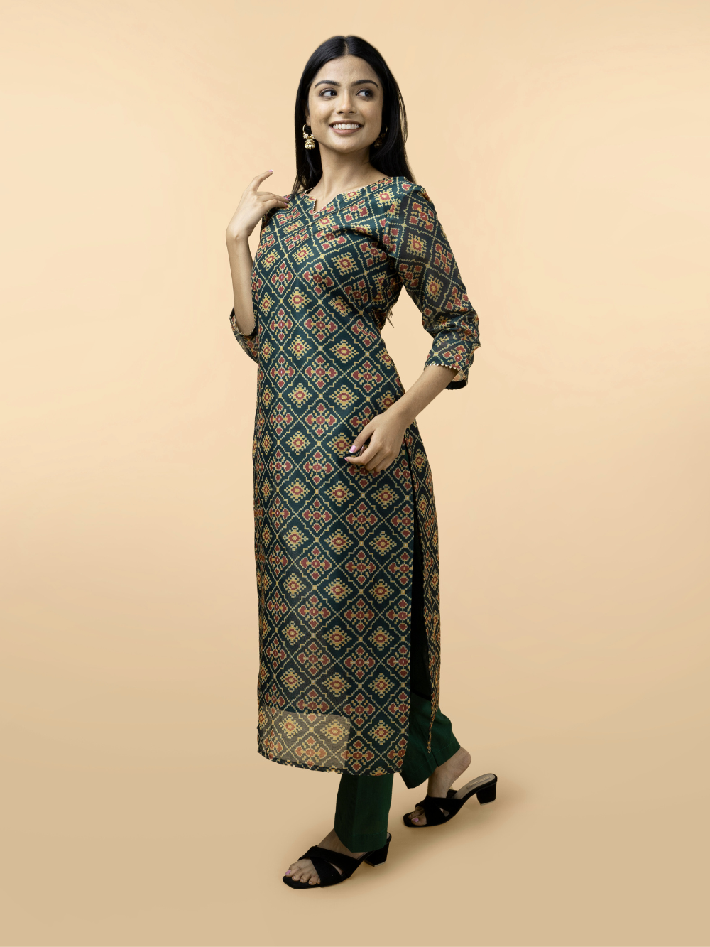 Side view of Gul Green Chanderi Silk Kurta showcasing intricate hand block print on chanderi silk fabric."